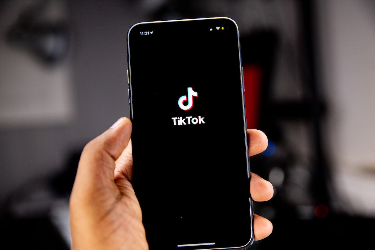 Cómo quitar la marca de agua de TikTok en Android, iOS y online